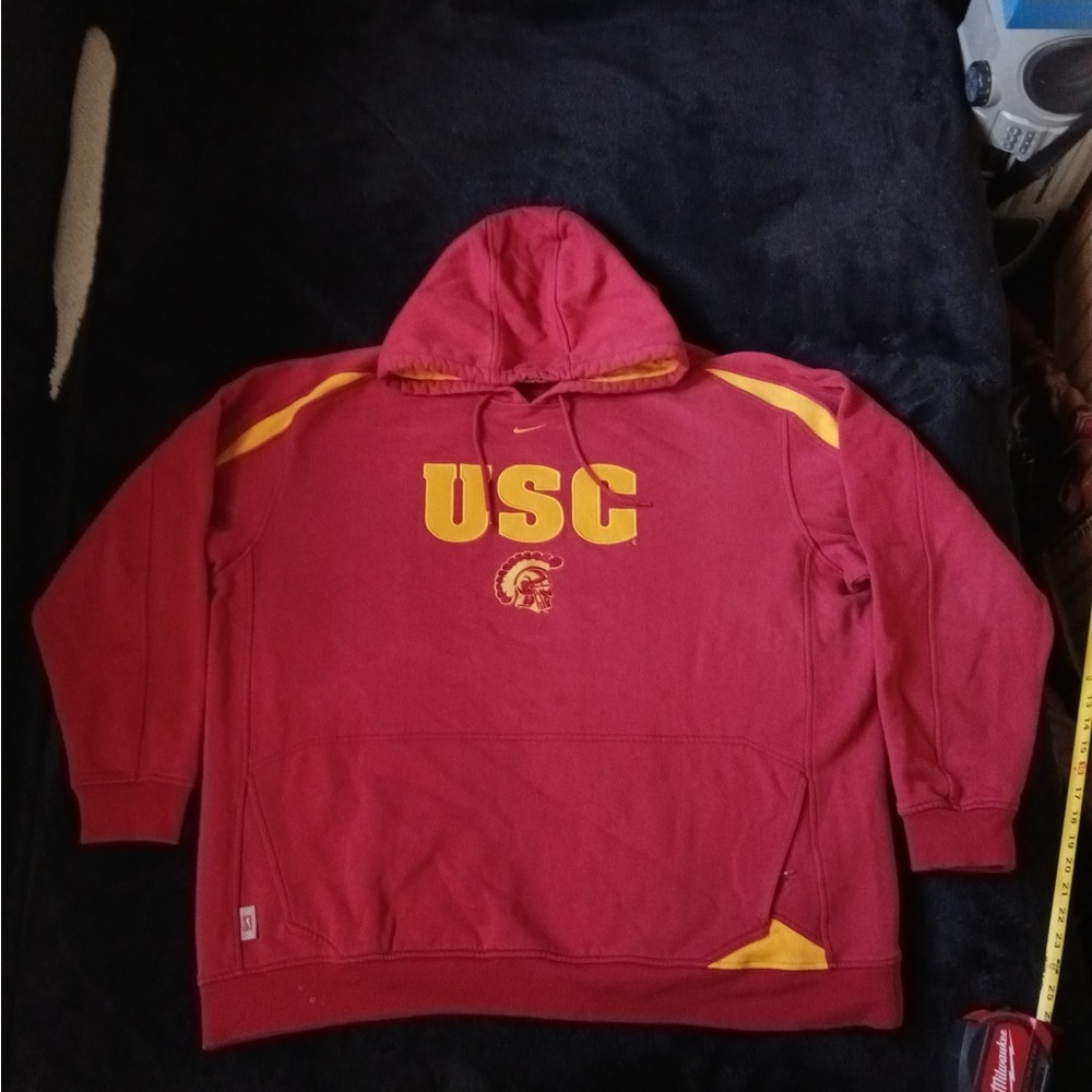 -Vintage USC Trojans Nike Hoodie
-Size XXL